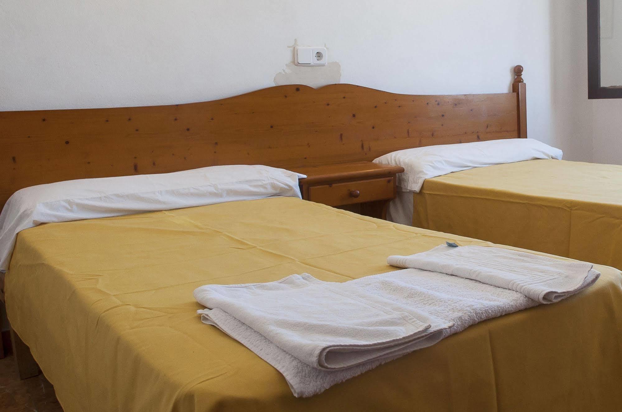 Surfing Concept Hostel Cala Ratjada  Εξωτερικό φωτογραφία